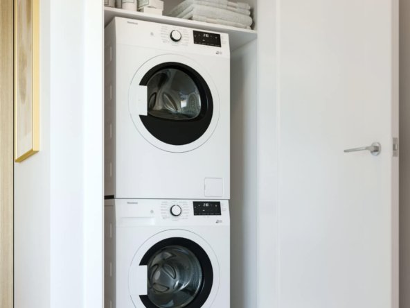 astrid_laundry-square
